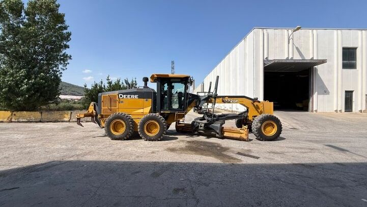 JOHN DEERE 772GP AWD **REGISTERED**